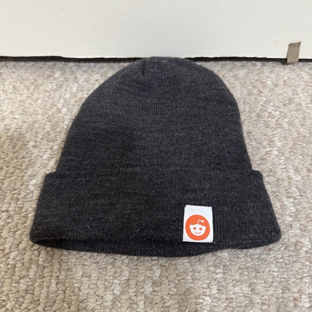 Reddit Snoo Alien Logo Gray Charcoal Beanie Winter Ski Hat